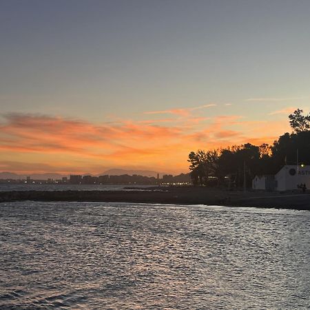 La Casa De La Playa Daire Málaga Dış mekan fotoğraf
