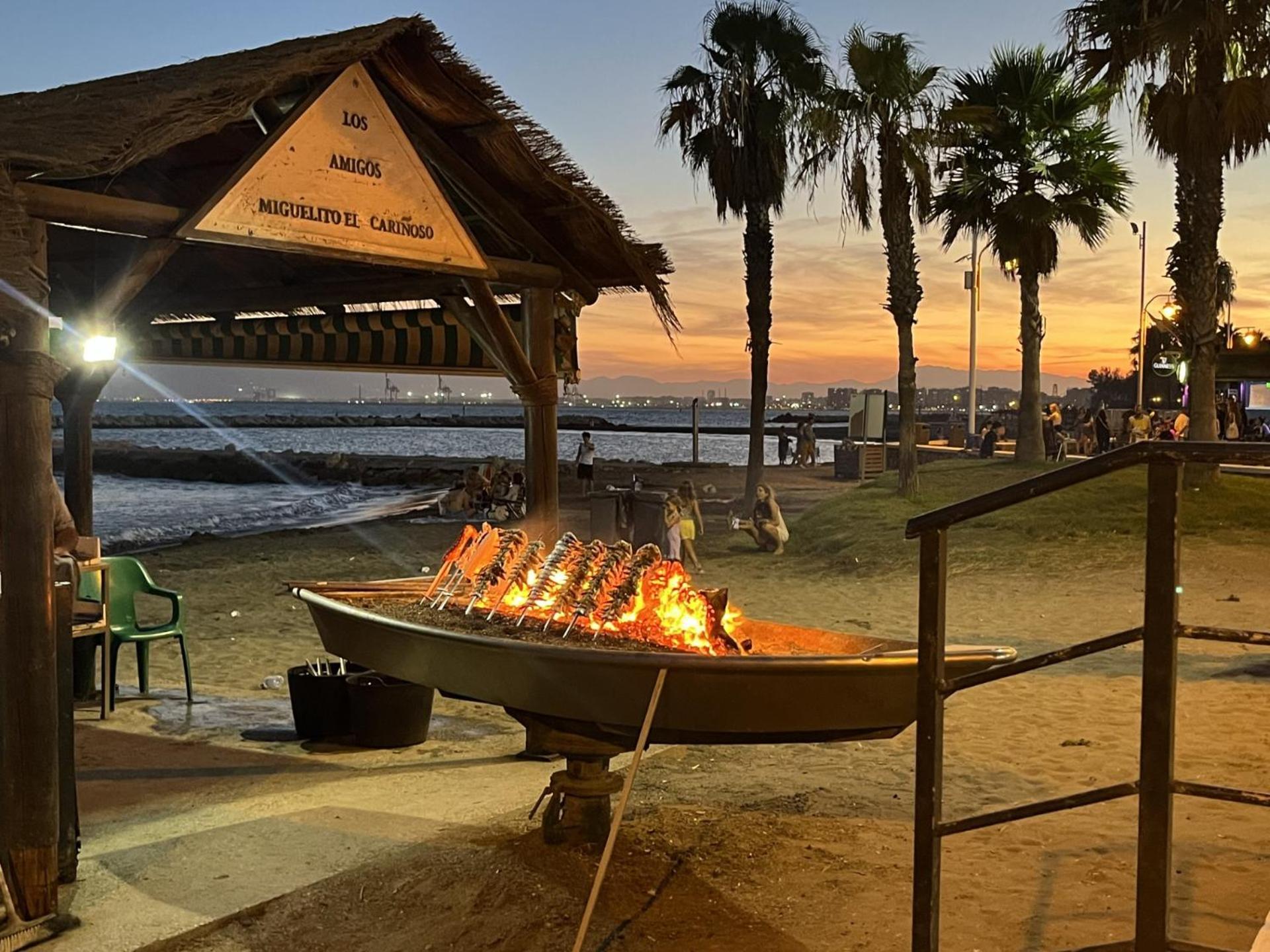 La Casa De La Playa Daire Málaga Dış mekan fotoğraf